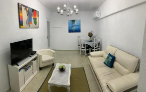 Perfect Space to Relax 3 Bedroom Apartment with Balcony E2EV